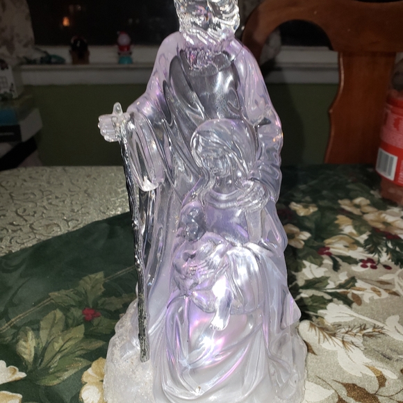 The Nativity Joseph Mary Jesus Plastic Rotating color - Picture 3 of 4